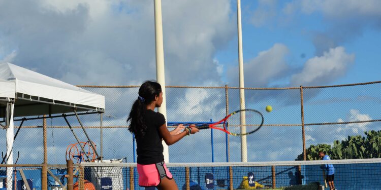 Complexo Tenístico da Boca do Rio passa por revitalização