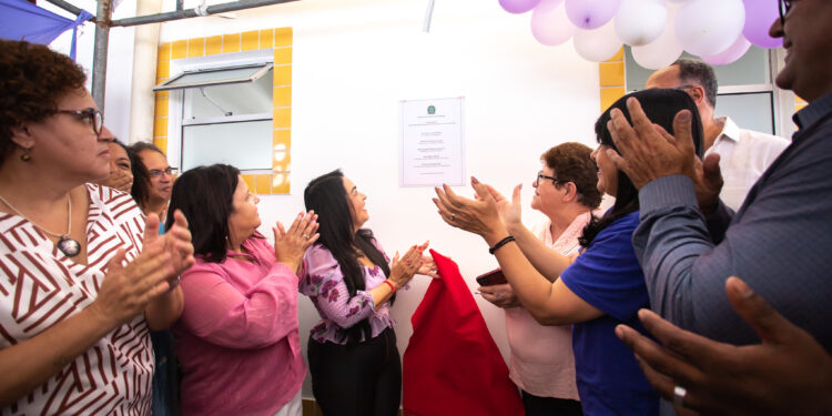No Dia da Mulher, Prefeitura inaugura duas novas creches para melhor atender a população