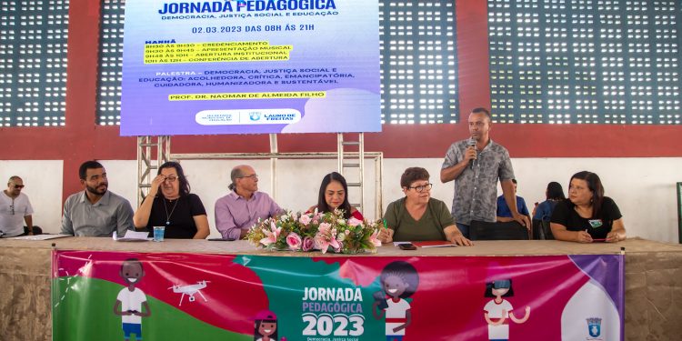 Jornada Pedagógica 2023 reflete democracia e justiça social na educação de Lauro de Freitas