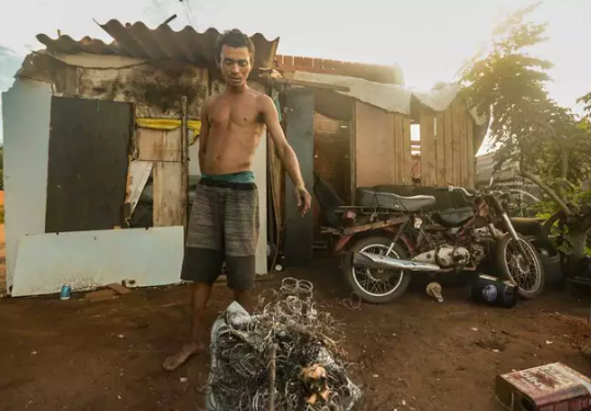 Valendo “ouro” na pandemia, preço de recicláveis cai e dificulta vida de catador