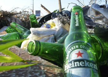 Drive-thru da reciclagem é lei, mas trato com resíduos está longe do ideal, diz especialista