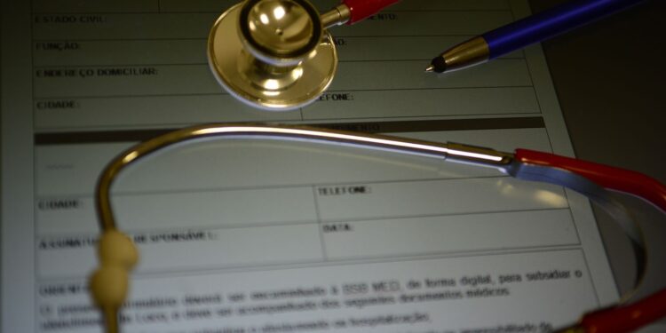 planos-de-saude-registram-1,9-bilhao-de-procedimentos-medicos-em-2023