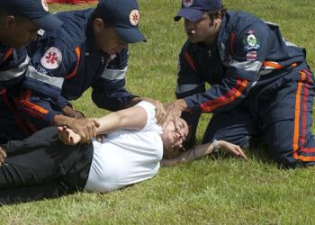 samu-192-no-rio-esta-fora-do-ar;-veja-para-quais-telefones-ligar