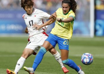 brasil-sofre-virada-do-japao-no-fim-e-se-complica-no-futebol-em-paris